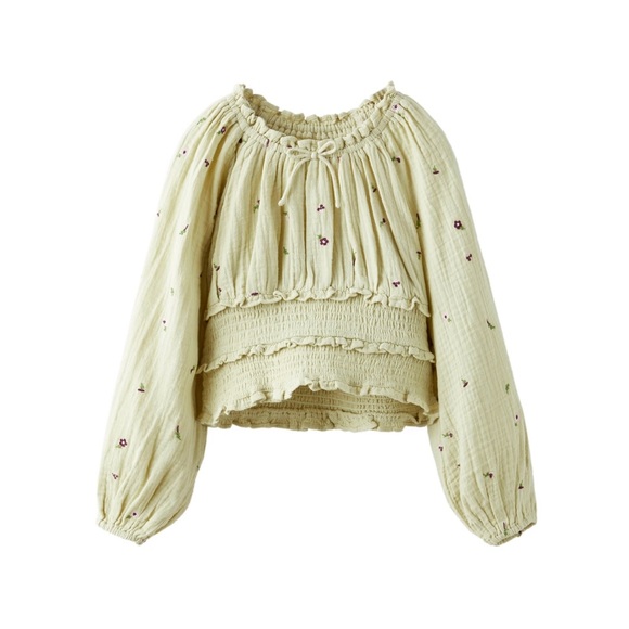 Zara Other - NWT cropped green floral peasant shirt